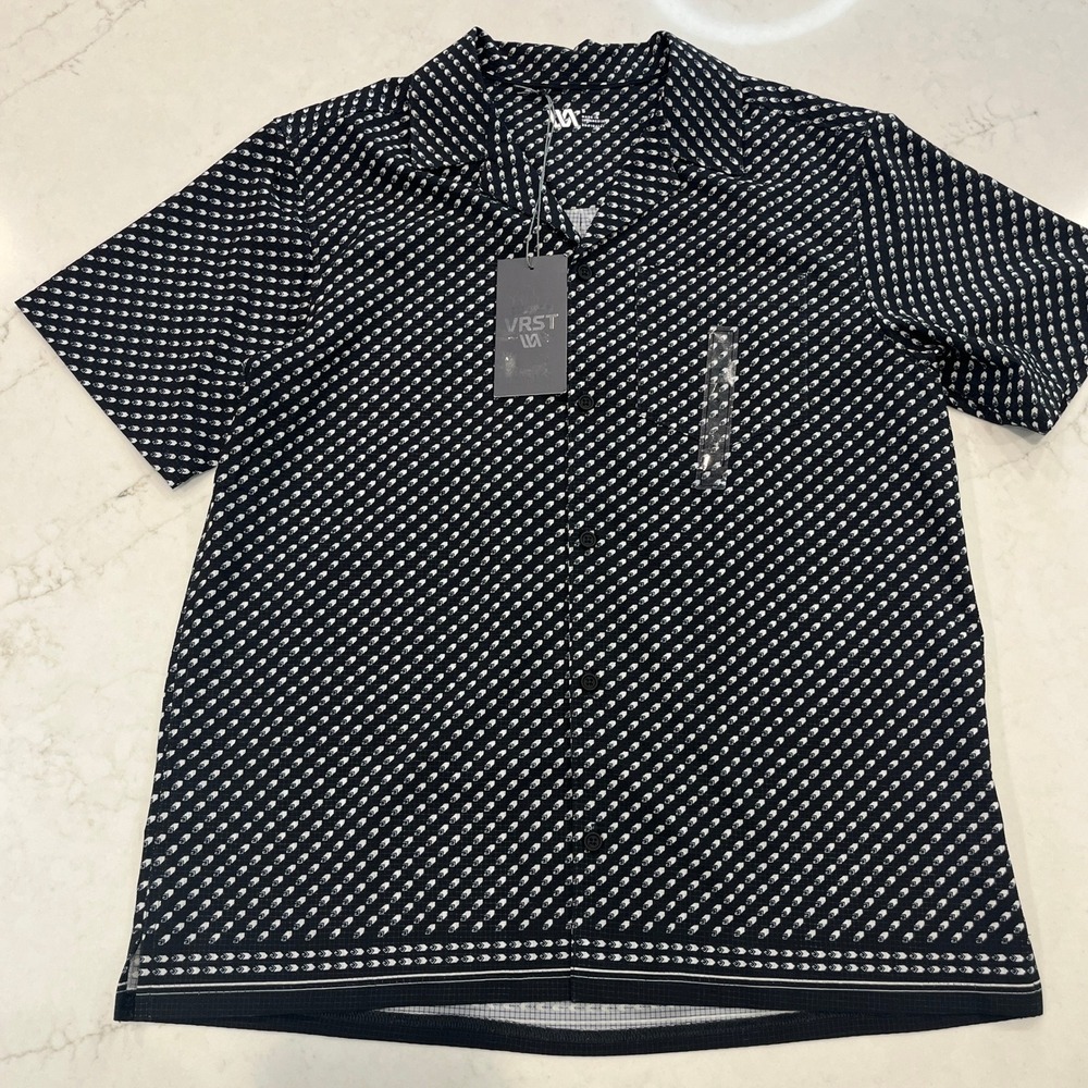VRST Performance Resort Shirt Mens S Black Geo Print Stretch Button Up Casual